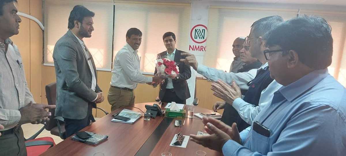 आनंद वर्धन ने एनएमआरसी के नए कार्यकारी निदेशक का कार्यभार संभाला आनंद वर्धन ने एनएमआरसी के नए कार्यकारी निदेशक का कार्यभार संभाला